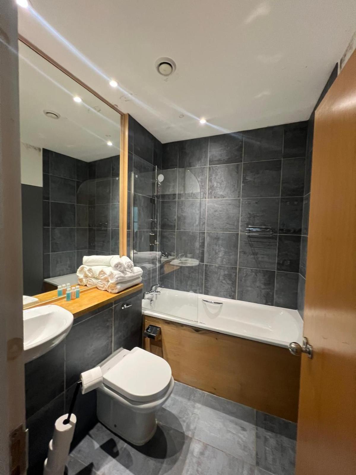 Super Prime City Centre Modern 3 Bed Apartment Ліверпуль Екстер'єр фото